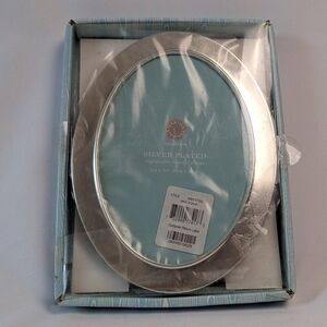 NWT Martha Stewart Silver Plated Oval Picture Frames
